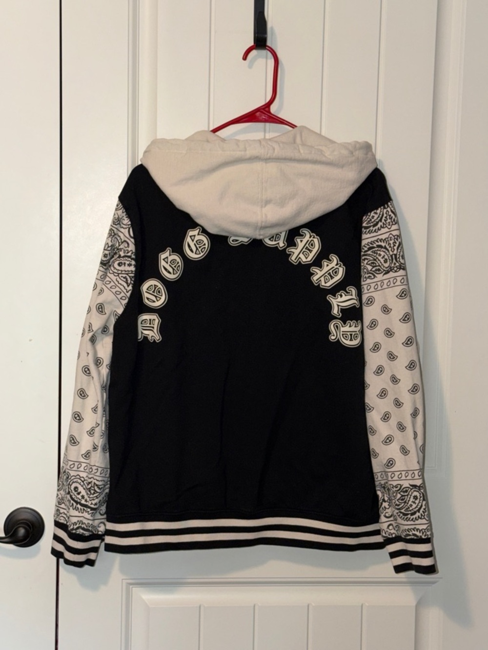 Dogg Supply Black & Cream Hooded Zip Jacket with Bandana Print Sleeves - Picture 4 of 6